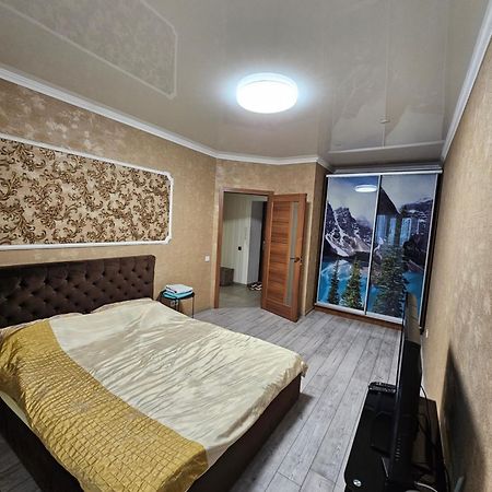 Новобудова.Центр.Перемоги Lutsk Ngoại thất bức ảnh